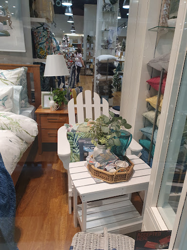 Bed Bath N' Table Marion - Thumbnail
