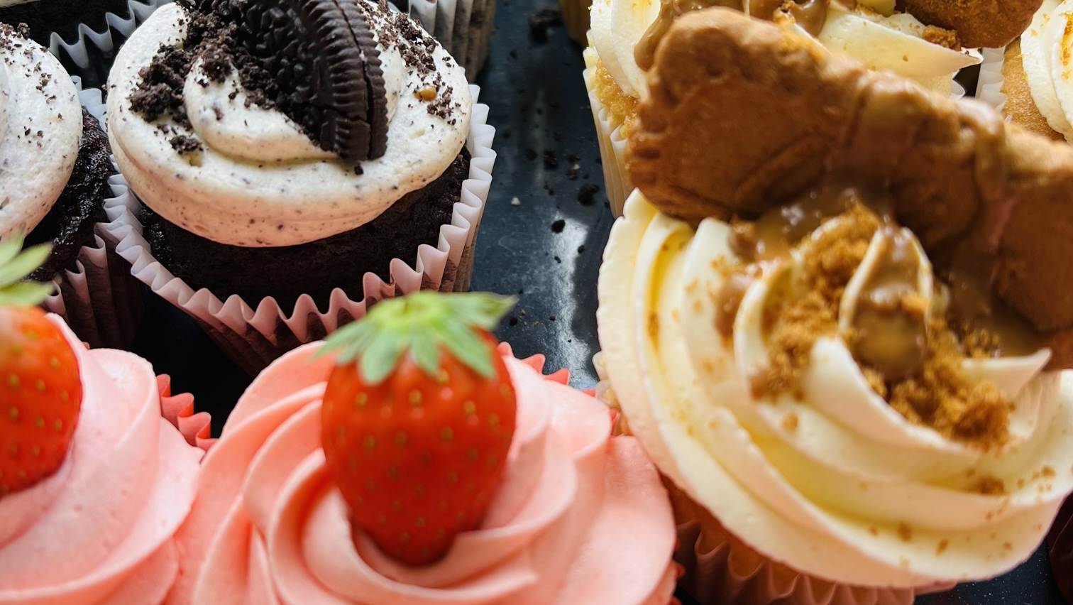 Fluffy Bakery - Cakes & Sweets - photo 1