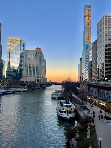 Uber Navy Pier West