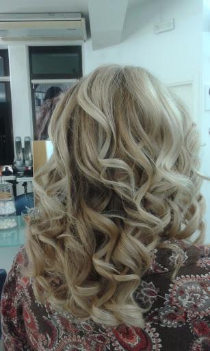 Blond Hairstyling - Salone Kérastase - Wella - ghd - Thumbnail