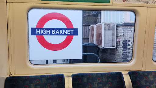 High Barnet - Visual