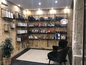 Photo n°6 de Gil Coiffeur Poitiers | Coiffeur visagiste Poitiers | Salon de Coiffure Poitiers à Poitiers (Salon de coiffure)