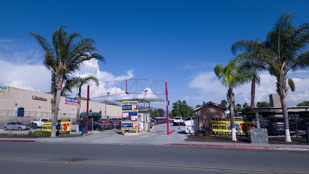 Plaza Parking - Parking Lot in San Diego