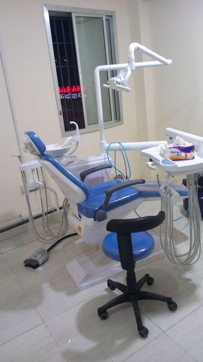 photo of Crown Dental Clinic