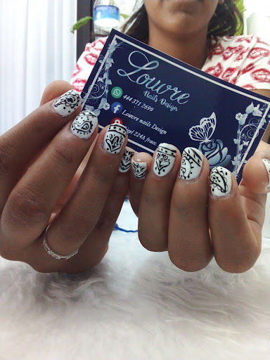 Louvre Nails Design