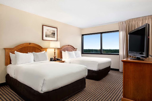 Hilton Chicago/Oak Brook Suites - Thumbnail