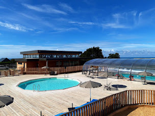 Photo n°2 de Huttopia les Falaises à Saint-Pierre-en-Port (Terrain de camping)