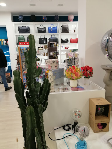 EUREKA CONCEPT STORE - Visual