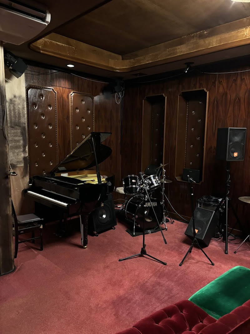 音楽barスマイルLABO