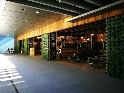 Photos of &Caf&eacute; Jades