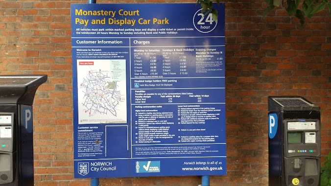 Monastery Court Car Park, Author: Simon J. Läck