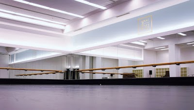 Angel R 表参道校