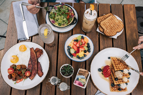 Cafe at Bobby by null