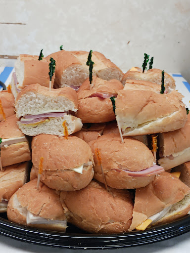 Skip’s Deli - Visual