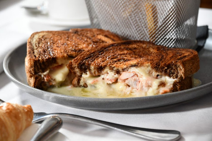 Chez Colette by null