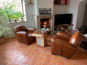 Photo n°6 de Techni salons, Canapé Chesterfield, Fauteuil Club, Renovation de vos sièges à Saint-Jean-le-Blanc (Artisanat)