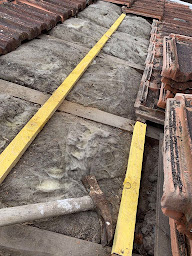 Photo n°1 de RenovBat.Toiture.Peinture à Bergerac (Peintre en bâtiment)