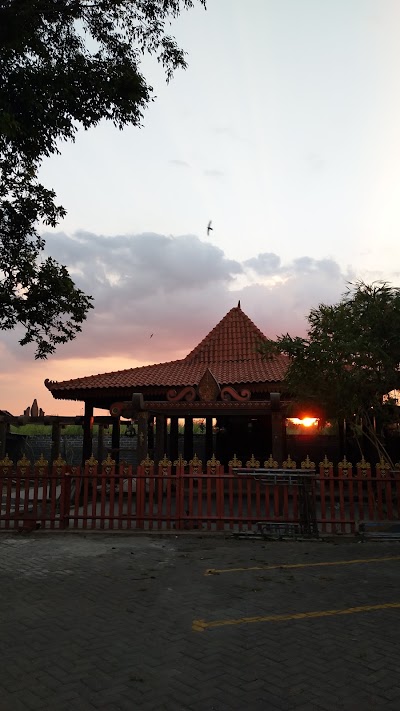 Photos of Pertamina gas station 54.644.04 Loceret