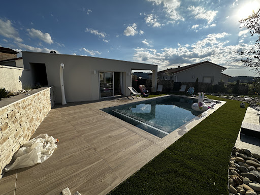 Photo de H&R Maçonnerie à Saint-Maurice-en-Gourgois (42240)