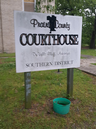 Prairie County Courthouse - De Valls Bluff - Thumbnail