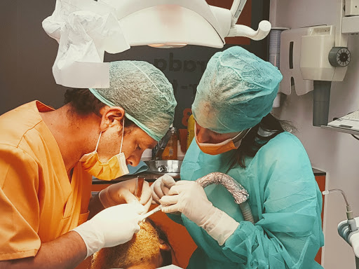 VILLACASTÍN - Clínica Dental y Medicina Estética - Implantes - Ortodoncia invisible - Carillas - Botox en Mollet del Vallès