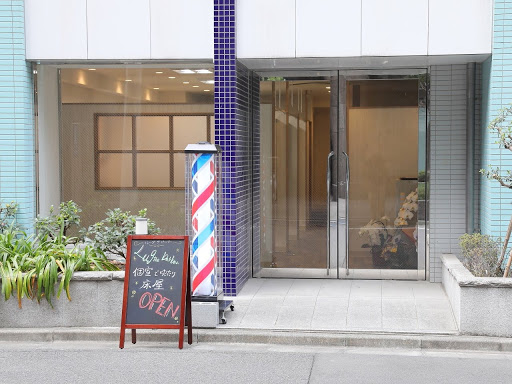 ルーグザバーバー ＜理容室＞＜床屋＞＜レディースシェービング＞