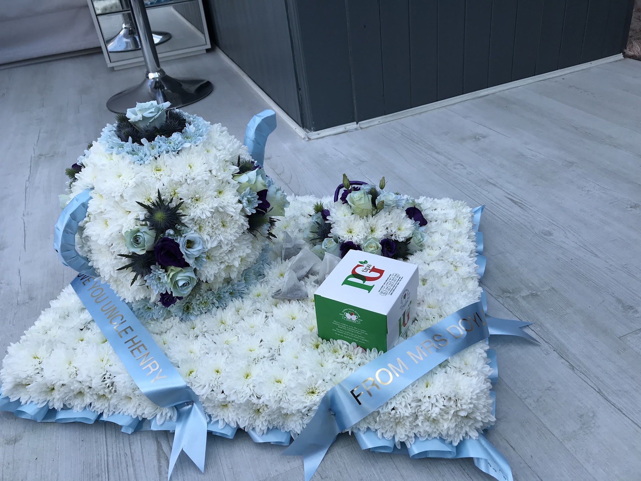 The Personal Touch Studio - Florists - photo 1