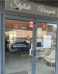 Photo n°14 de Le Salon By Emilie à La Queue-les-Yvelines (Salon de coiffure)