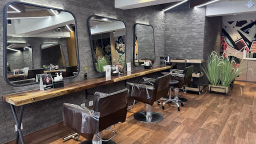 It's U Hair Concept ( By Irwan Team Hairdesign ) Hijab Room Available