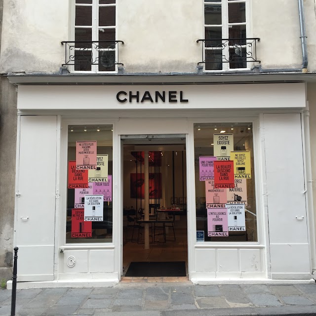 CHANEL PARFUMS ET BEAUTÉ MARAIS