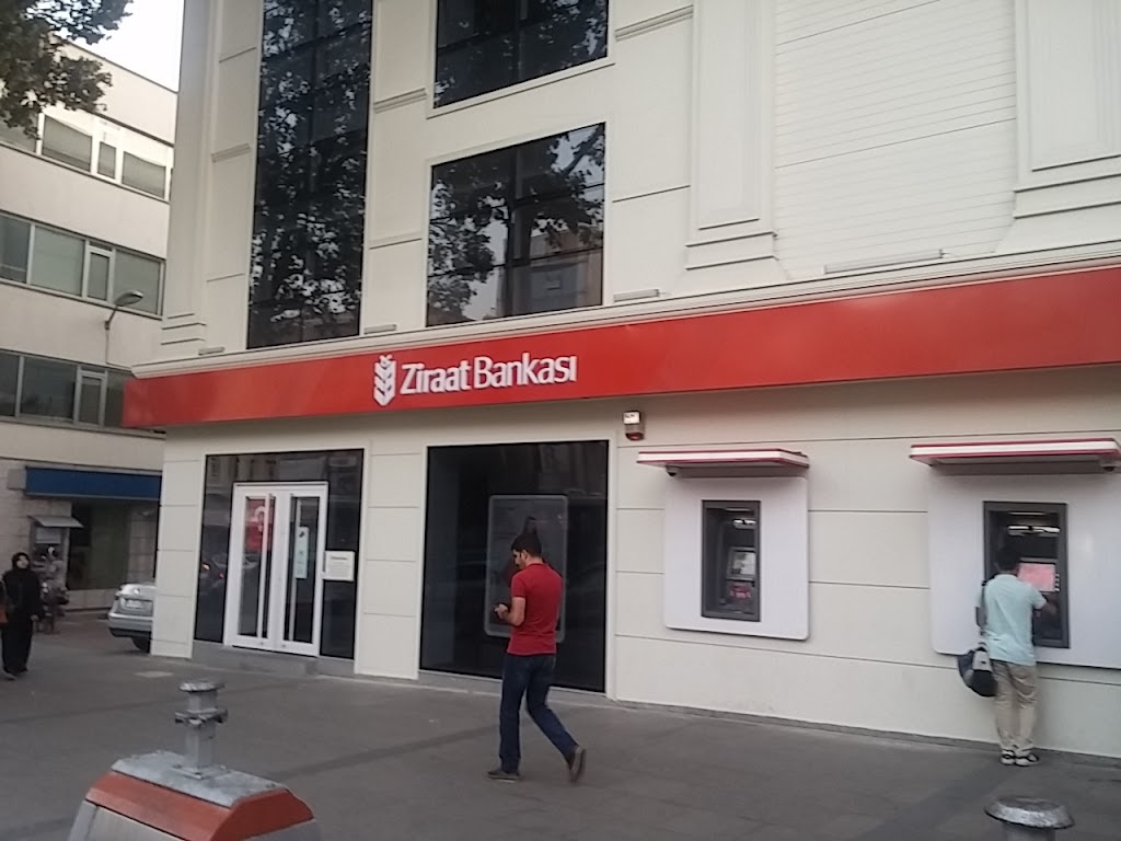 Зираат банк сайт. Ziraat Bank Стамбул. Зираат банк Турция фотографии. Зираат банк Ташкент. Зираат банк Стамбул головной.