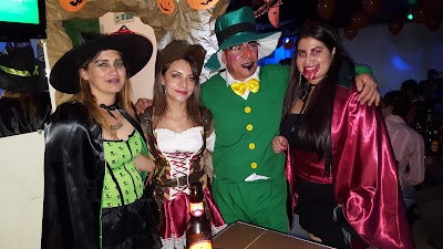 Photos of CAN&Eacute; CAFE VIDEO BAR