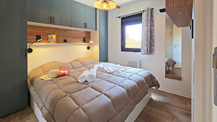 Photo n°3 de Camping Yelloh Village Mané Guernehué 5 étoiles Golfe du Morbihan à Baden (Parc aquatique)