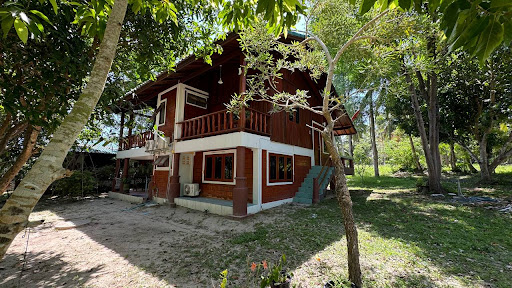 Grandma Village by Julie's Property