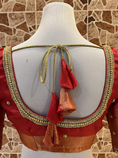 Kaarkuzhali Saree Studio
