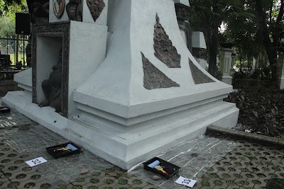 Photos of Monumen 45 Banjarsari