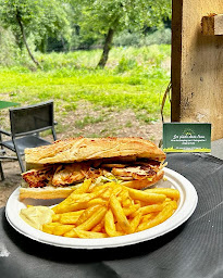 Photo n°3 de Le portail dans l'arbre à Saint-Bauzille-de-Putois (Restauration rapide)