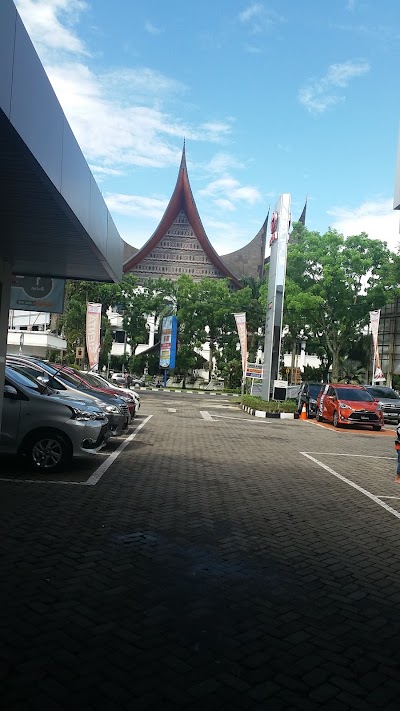 car-dealer