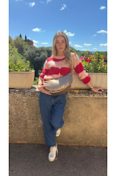 Photo n°30 de Faustine en janvier à Roussillon (Magasin de souvenirs)