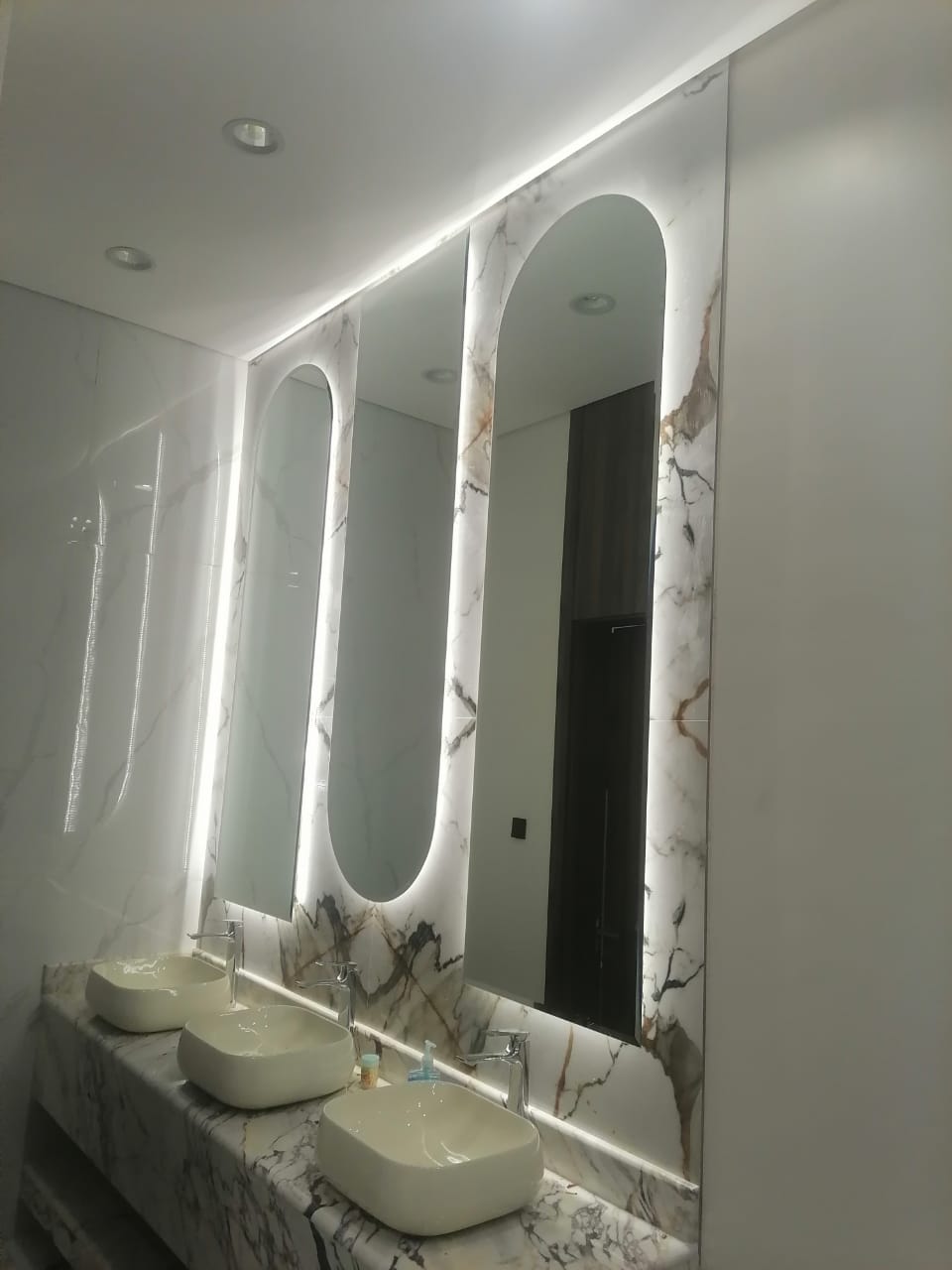 للزجاج و المرايا - صورة 2