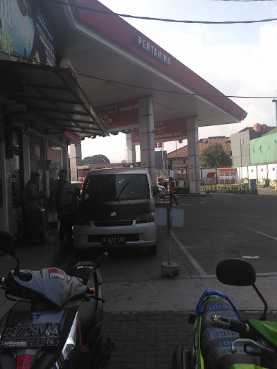 Photos of Pertamina gas station 34-40236