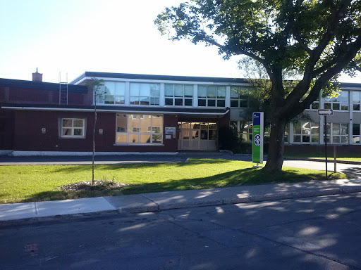 Monarques Primary School - Marie-Rollet Building - Thumbnail
