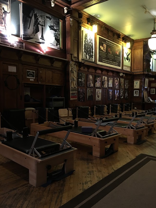 Sal Anthonys Movement Salon