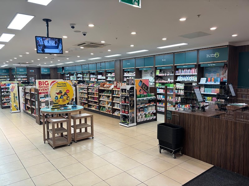 Holland & Barrett - East Kilbride photo 2