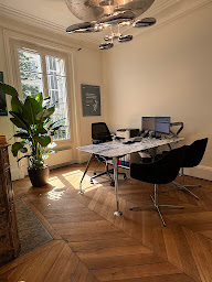 Photo n°2 de AXA Assurance FREDERIC MILLET à Neuilly-sur-Seine (Agence d'assurance pour locataires)