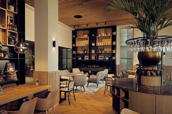 The Market Hotel by null