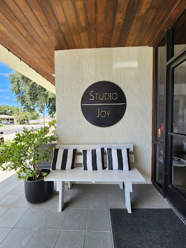 Studio Joy - Visual