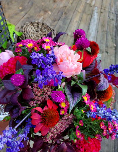 BrightSide Flower Farm LLC - Thumbnail