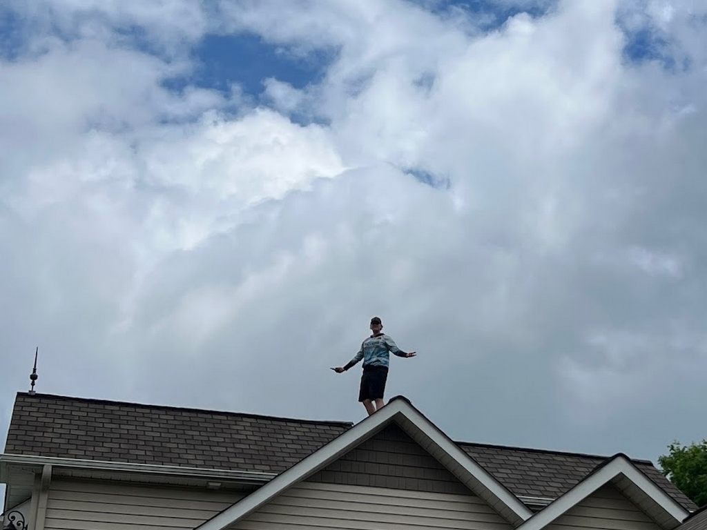 SKYRISE Pressure Washing