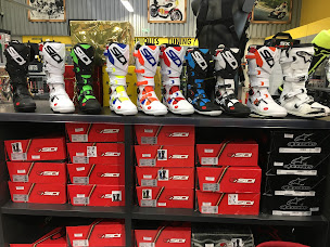 Photo n°42 de Maxxess Clermont-Ferrand à Aubière (Concessionnaire de motos d'occasion)